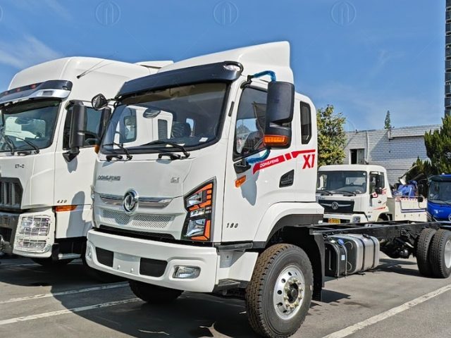 Dongfeng X1: X1 tại bãi xe